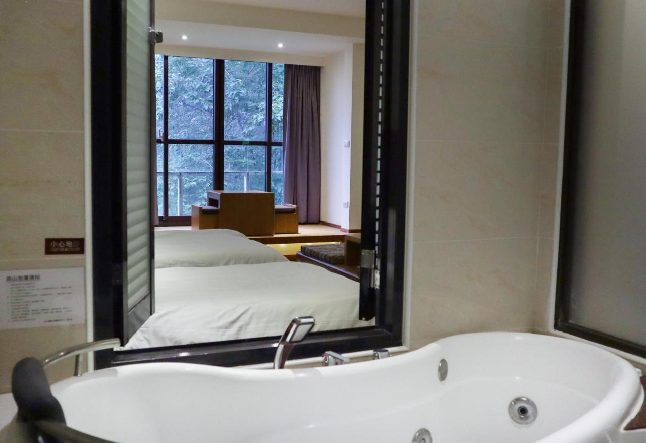 לוגו Howard Resort Xitou מראה חיצוני תמונה