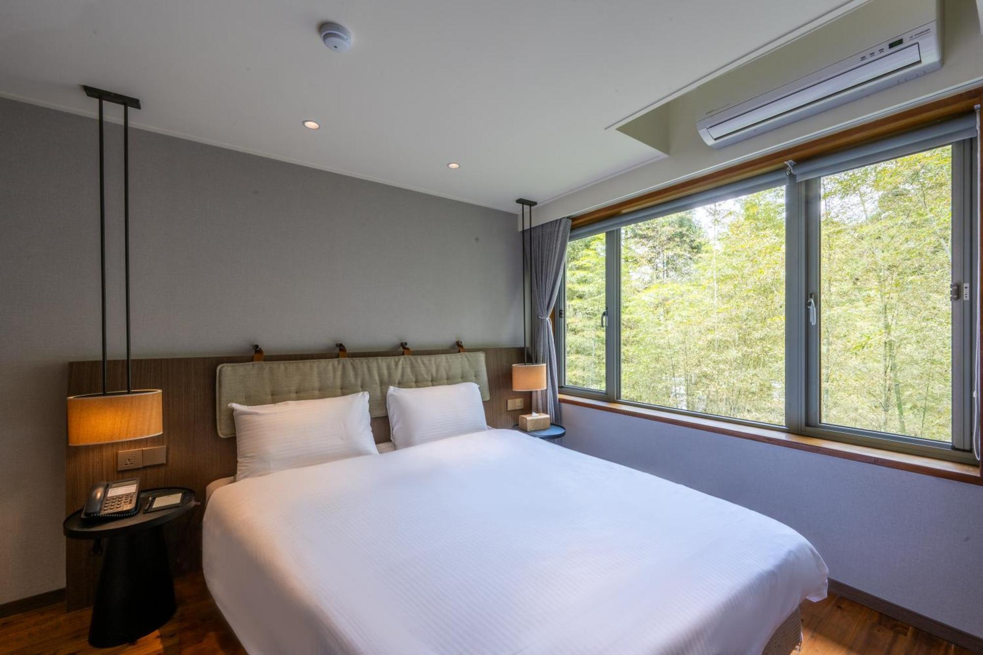 לוגו Howard Resort Xitou מראה חיצוני תמונה